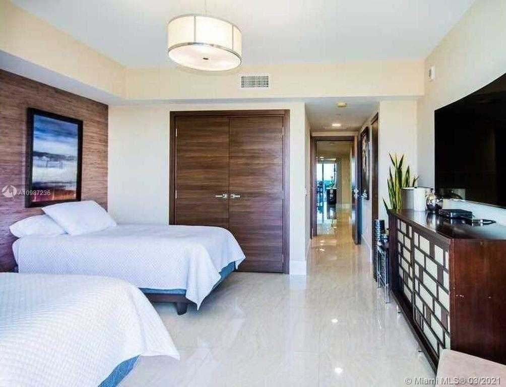Small Image of 2711 SOUTH OCEAN DR #1903, Hollywood Number 32