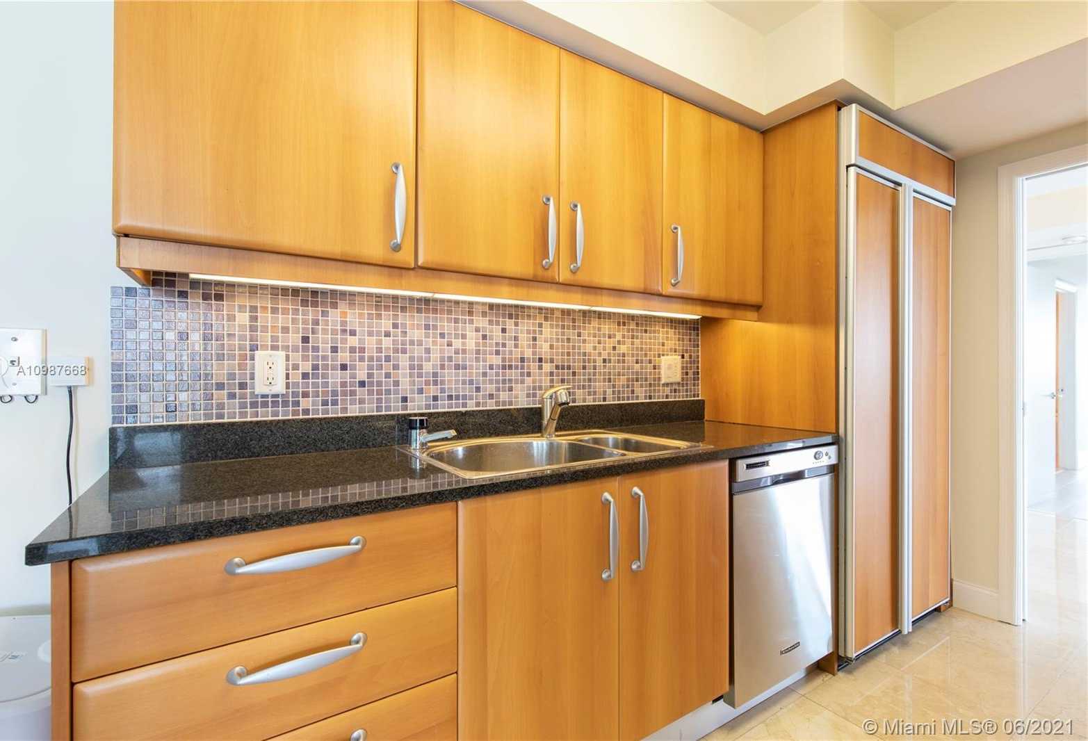 Small Image of 16500 COLLINS AVE #1656, Sunny Isles Beach Number 5