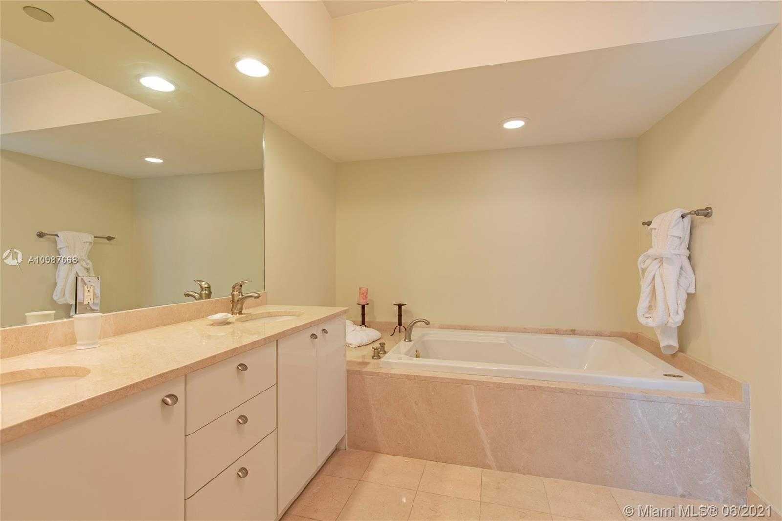 Small Image of 16500 COLLINS AVE #1656, Sunny Isles Beach Number 7
