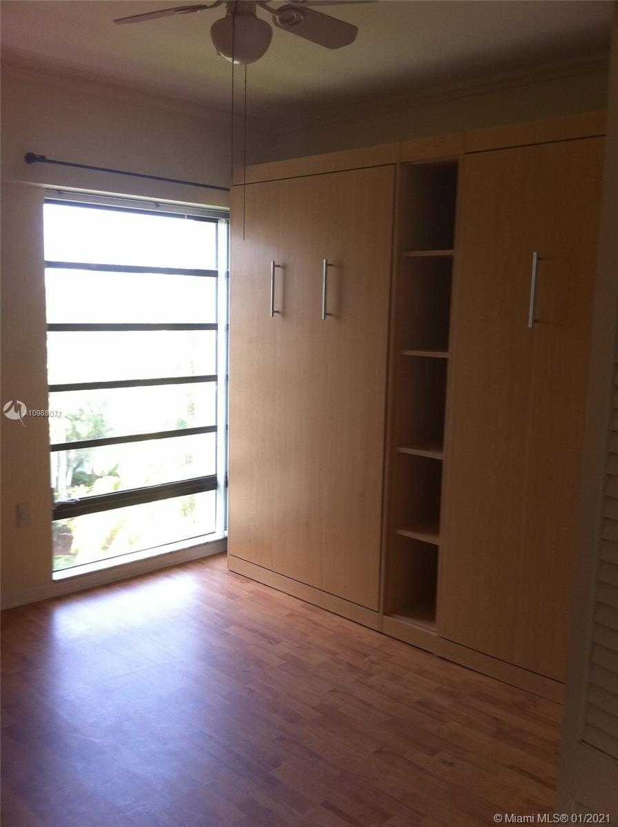 Small Image of 575 CRANDON BLVD #509, Key Biscayne Number 16