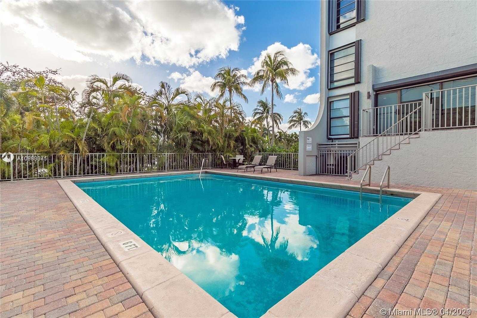Small Image of 575 CRANDON BLVD #509, Key Biscayne Number 3