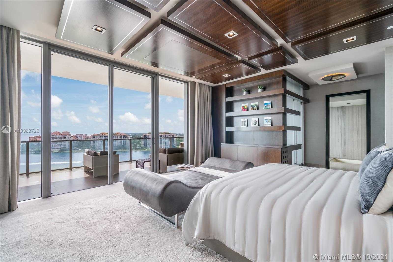 Small Image of 800 SOUTH POINTE DR #1401, Miami Beach Number 12