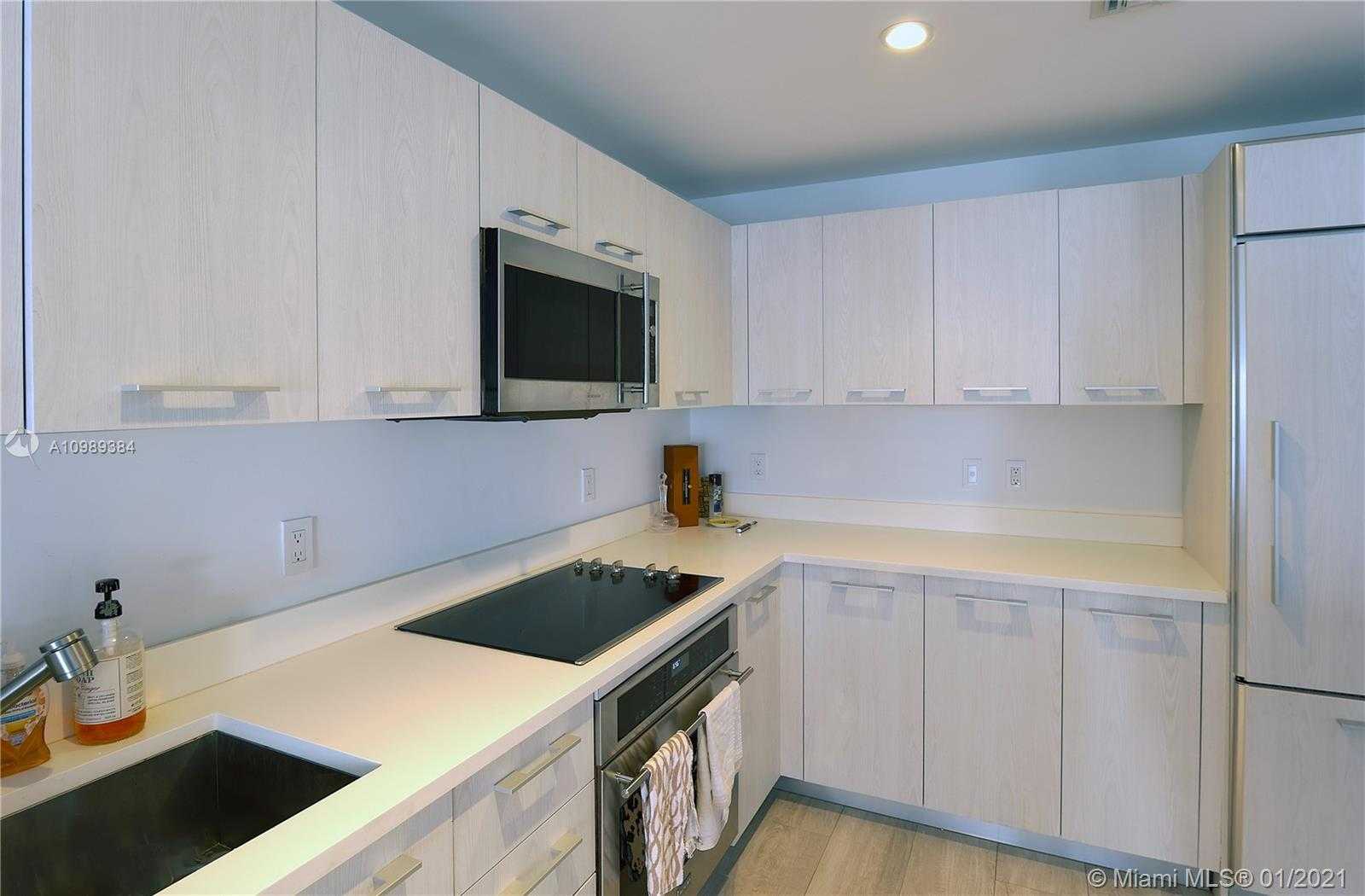 Small Image of 55 SOUTH WEST 9TH STREET #2110, Miami Number 3
