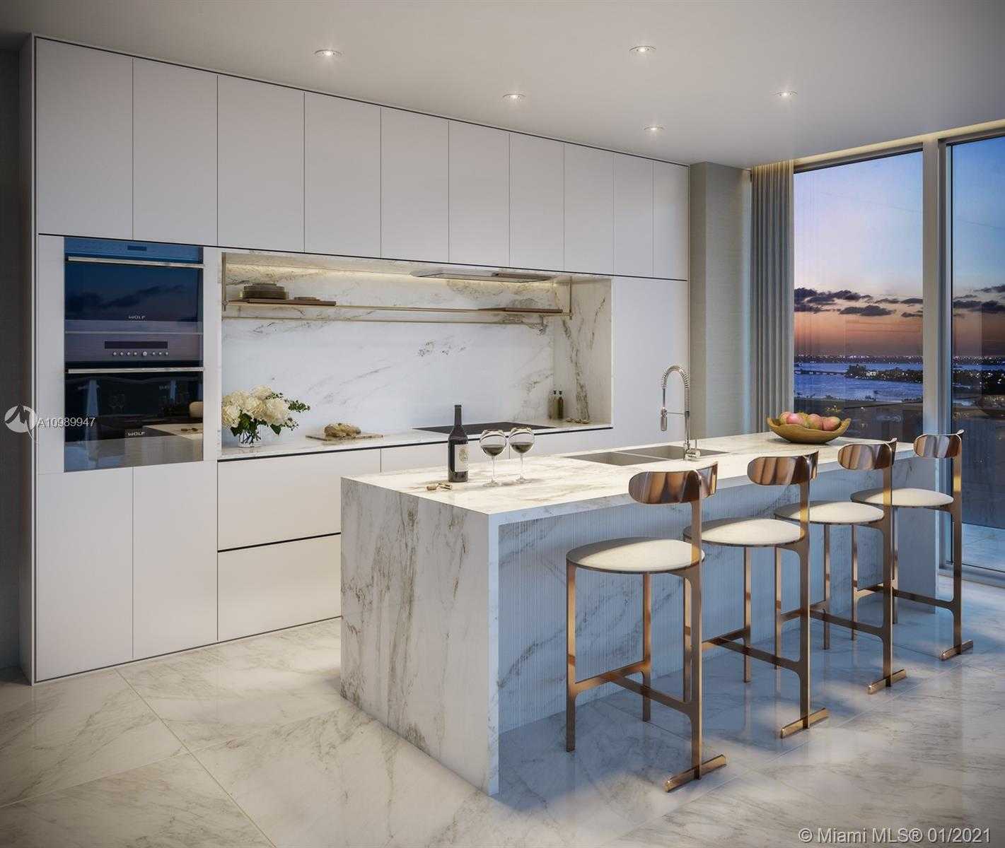 Small Image of 5775 COLLINS AVE #PH, Miami Beach Number 10