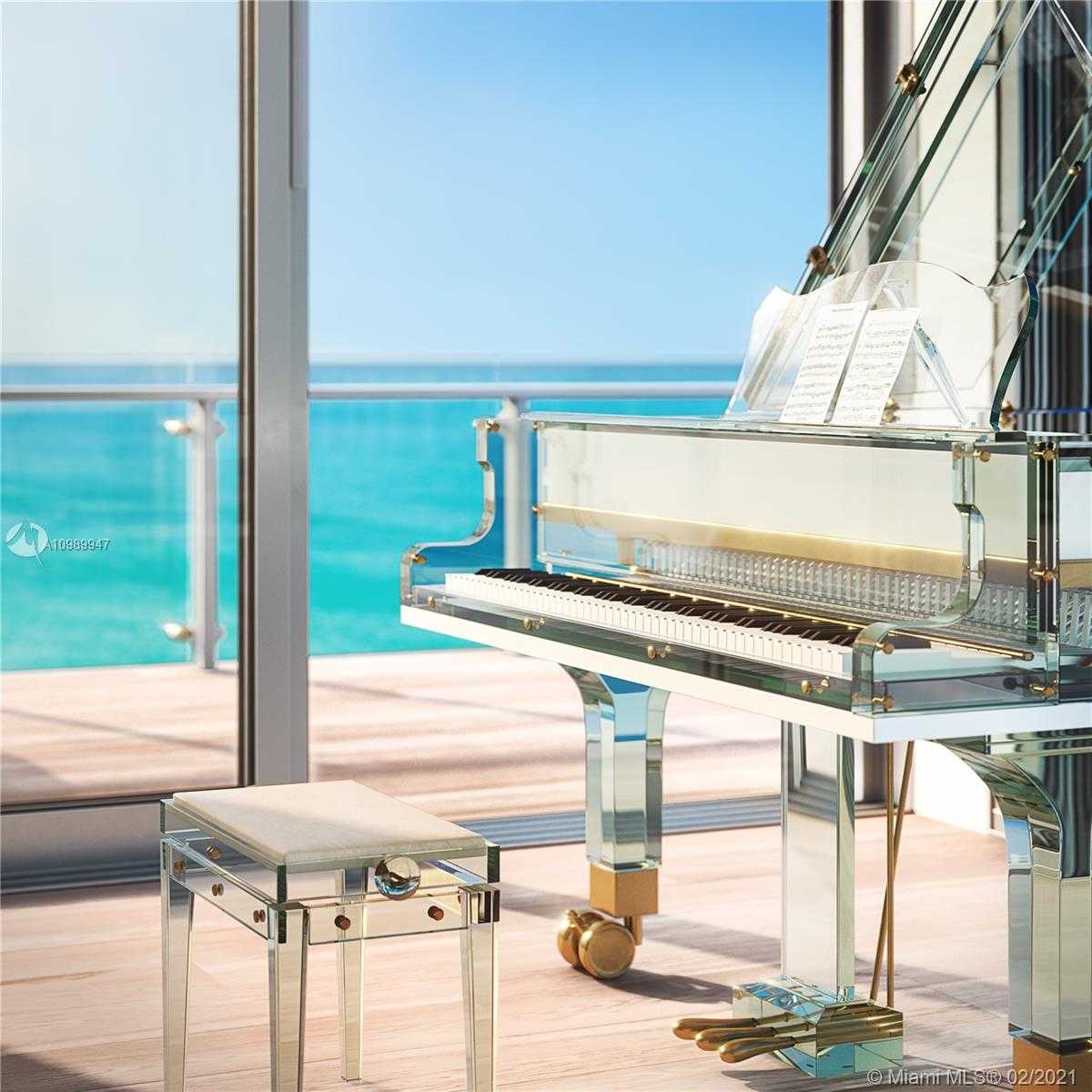Small Image of 5775 COLLINS AVE #PH, Miami Beach Number 12