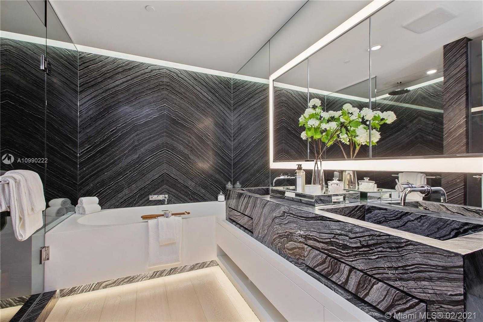 Small Image of 300 COLLINS AVE #PH-TWO, Miami Beach Number 10