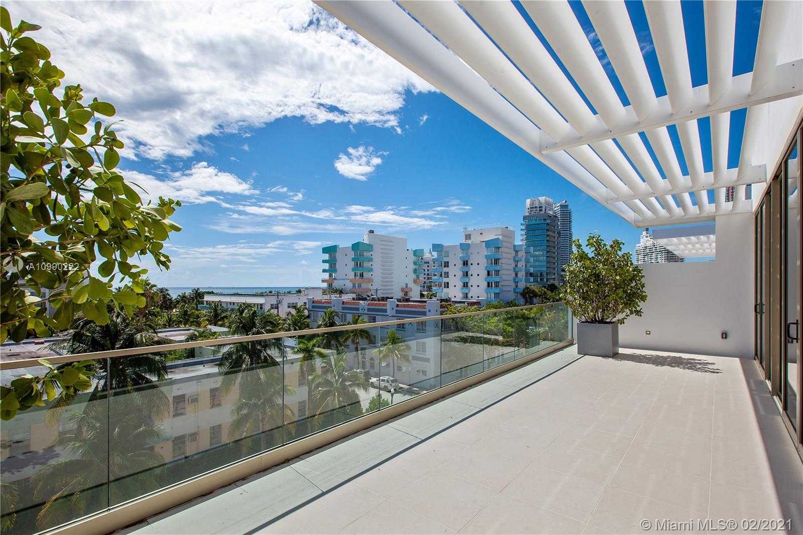 Small Image of 300 COLLINS AVE #PH-TWO, Miami Beach Number 20
