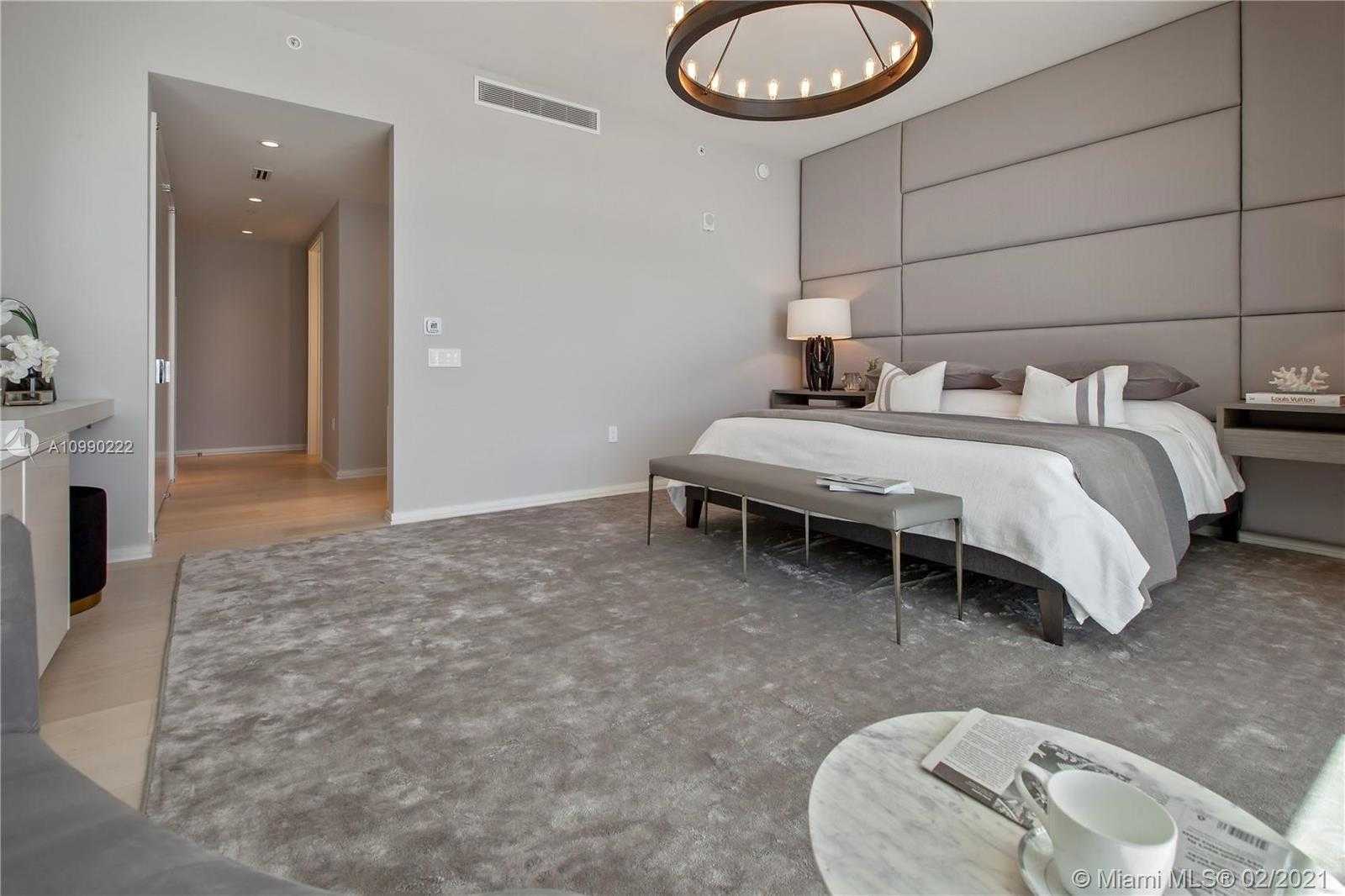 Small Image of 300 COLLINS AVE #PH-TWO, Miami Beach Number 8