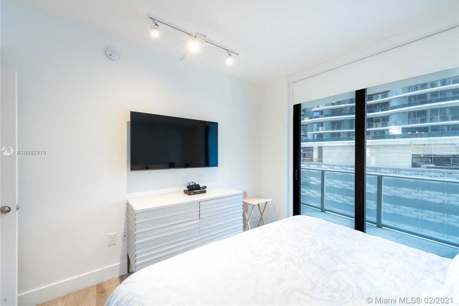 Small Image of 1010 BRICKELL AVE #1707, Miami Number 13