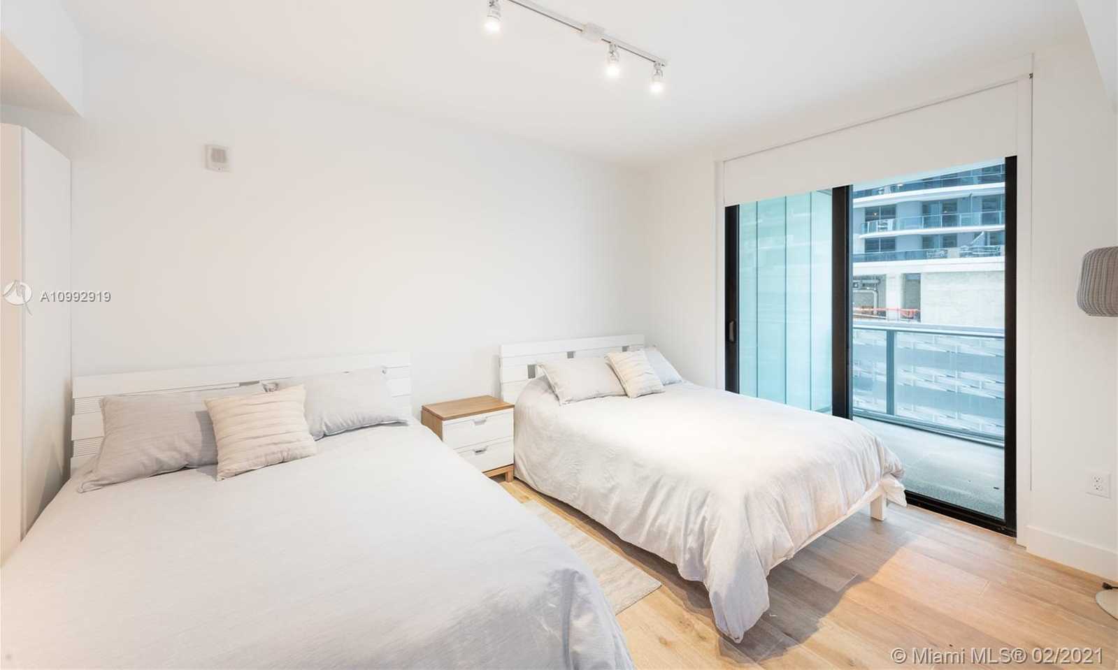Small Image of 1010 BRICKELL AVE #1707, Miami Number 16