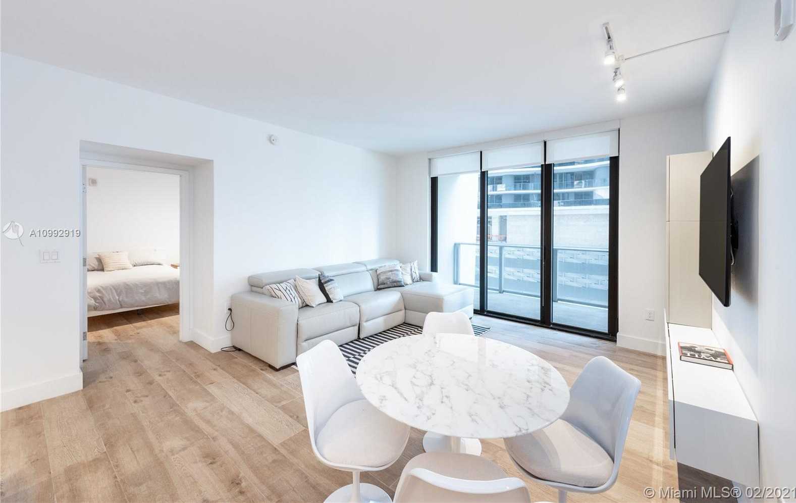 Small Image of 1010 BRICKELL AVE #1707, Miami Number 8