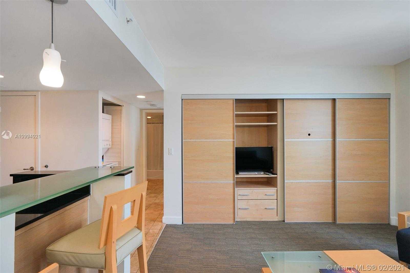 Small Image of 18683 COLLINS AVE #1409, Sunny Isles Beach Number 3