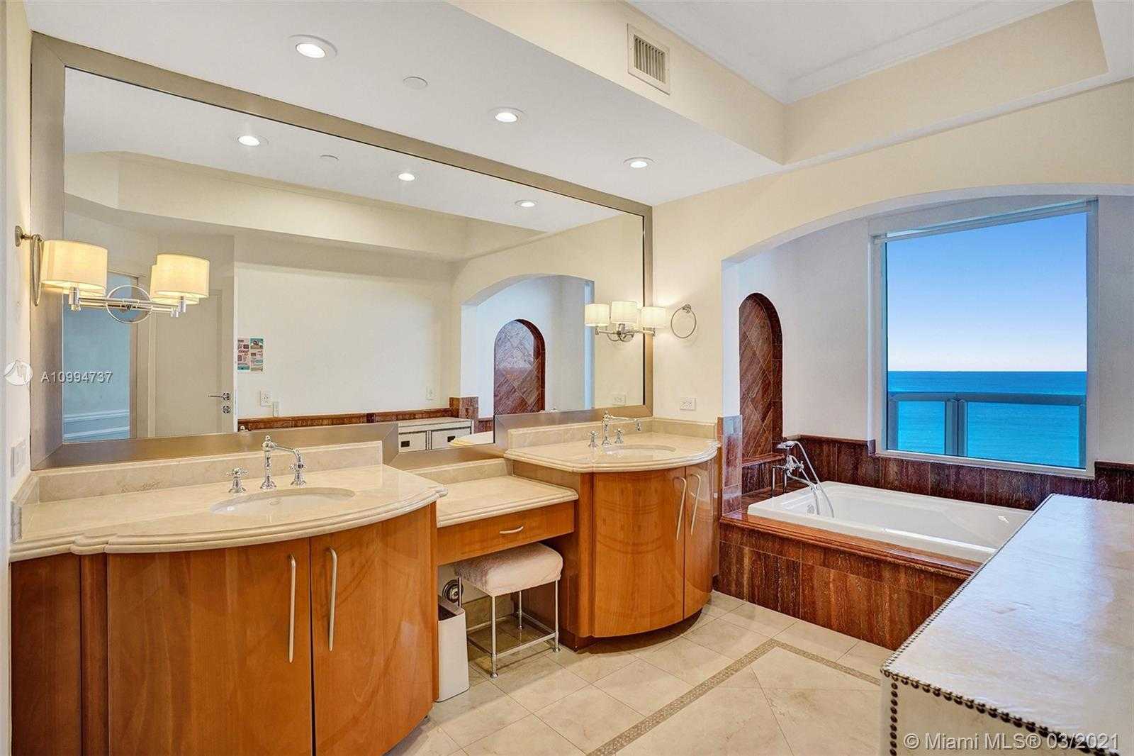 Small Image of 17875 COLLINS AVE #901, Sunny Isles Beach Number 11