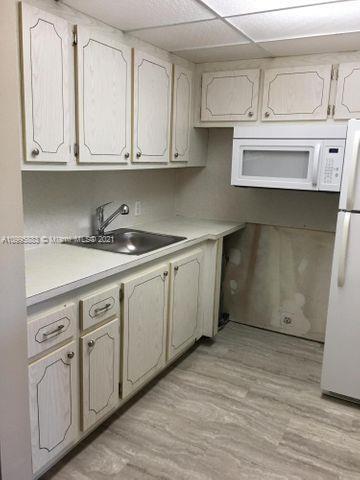 Small Image of 62 DORSET #B, Boca Raton Number 3