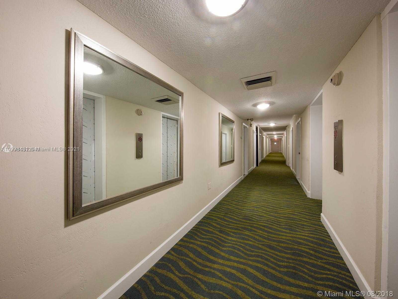 Small Image of 5838 COLLINS AVE #2F, Miami Beach Number 16