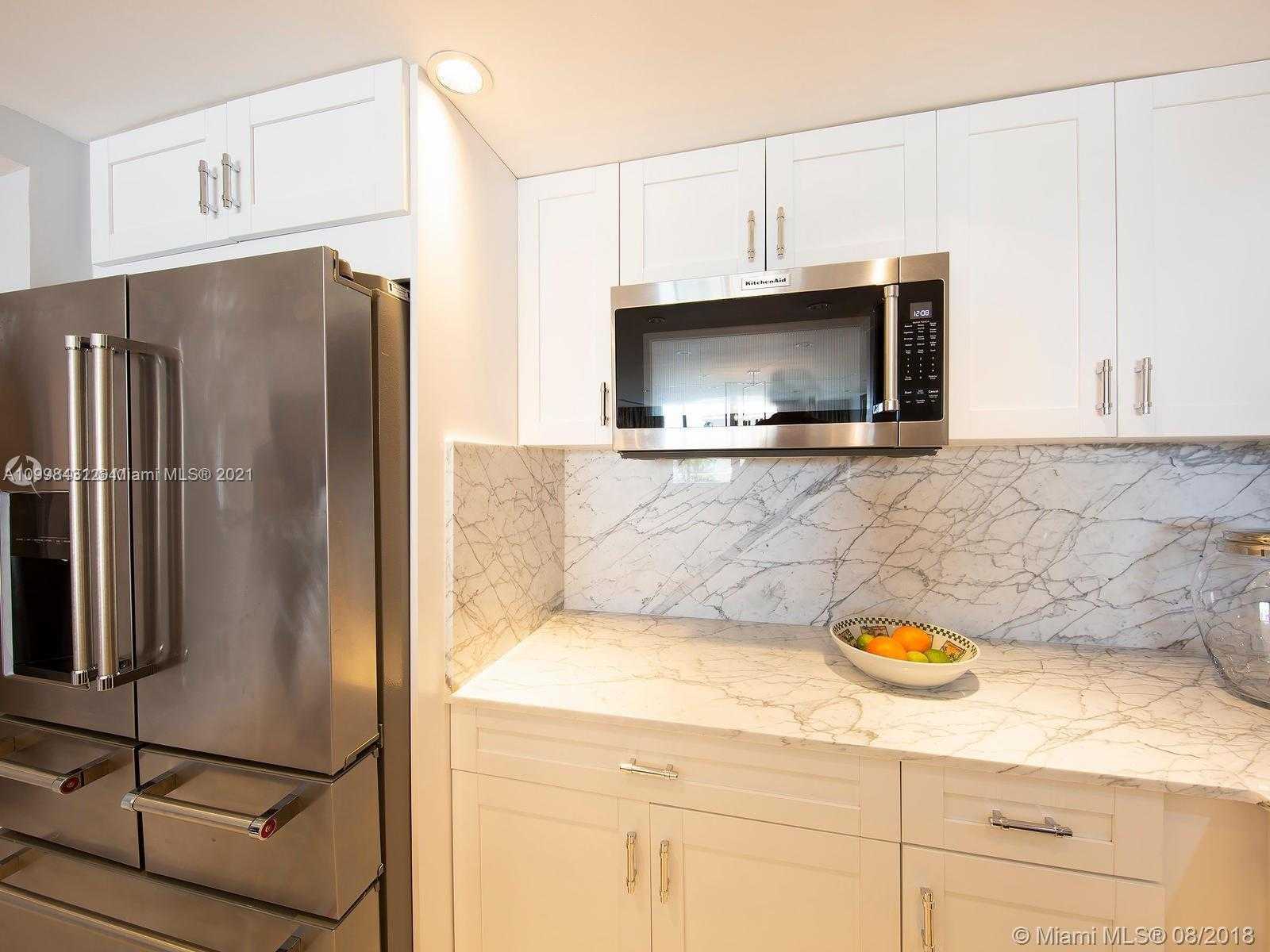 Small Image of 5838 COLLINS AVE #2F, Miami Beach Number 2