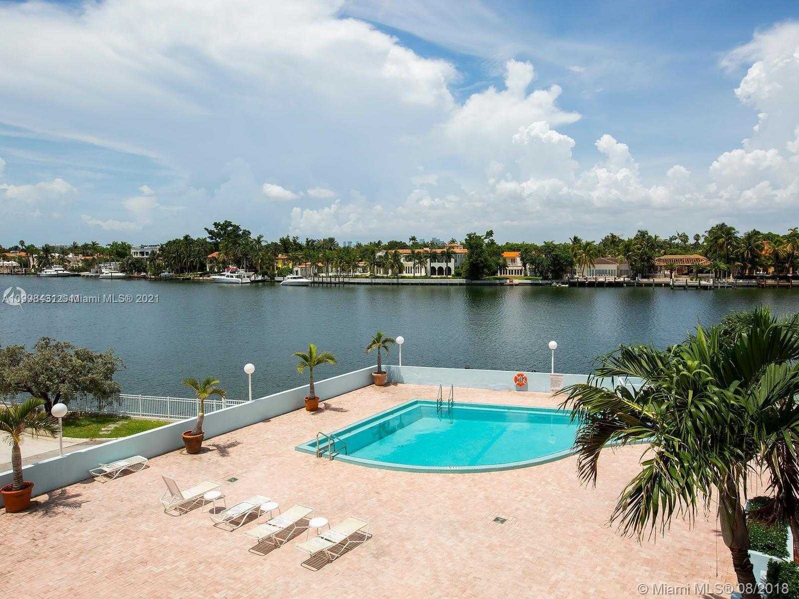 Small Image of 5838 COLLINS AVE #2F, Miami Beach Number 20