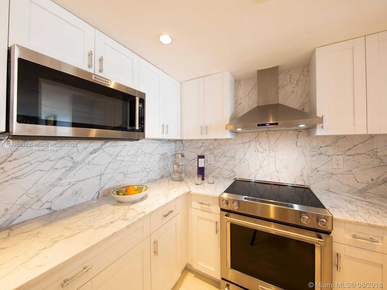 Small Image of 5838 COLLINS AVE #2F, Miami Beach Number 4