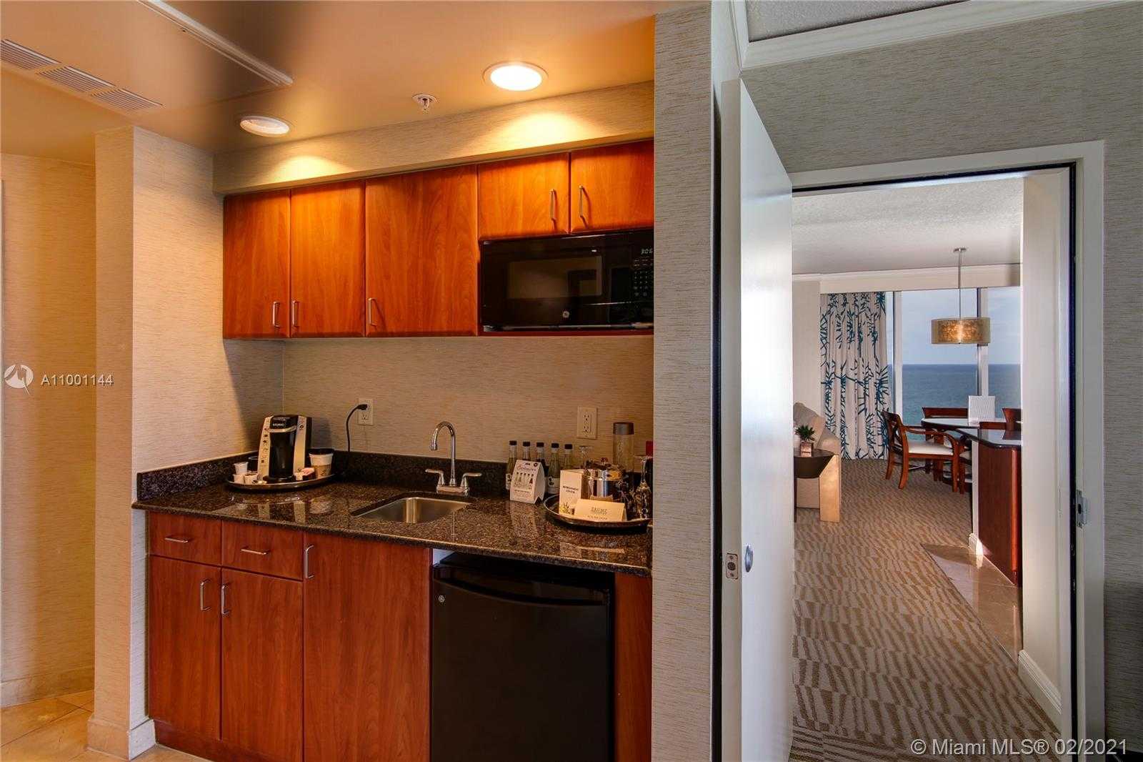 Small Image of 18001 COLLINS AVE #1909, Sunny Isles Beach Number 20