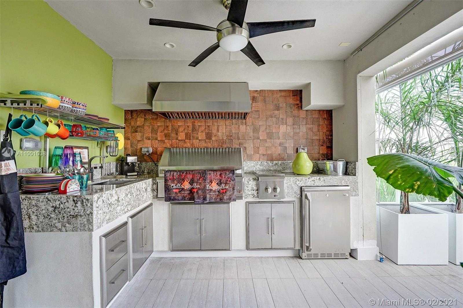 Small Image of 10560 NORTH WEST 64TH TER, Doral Number 60