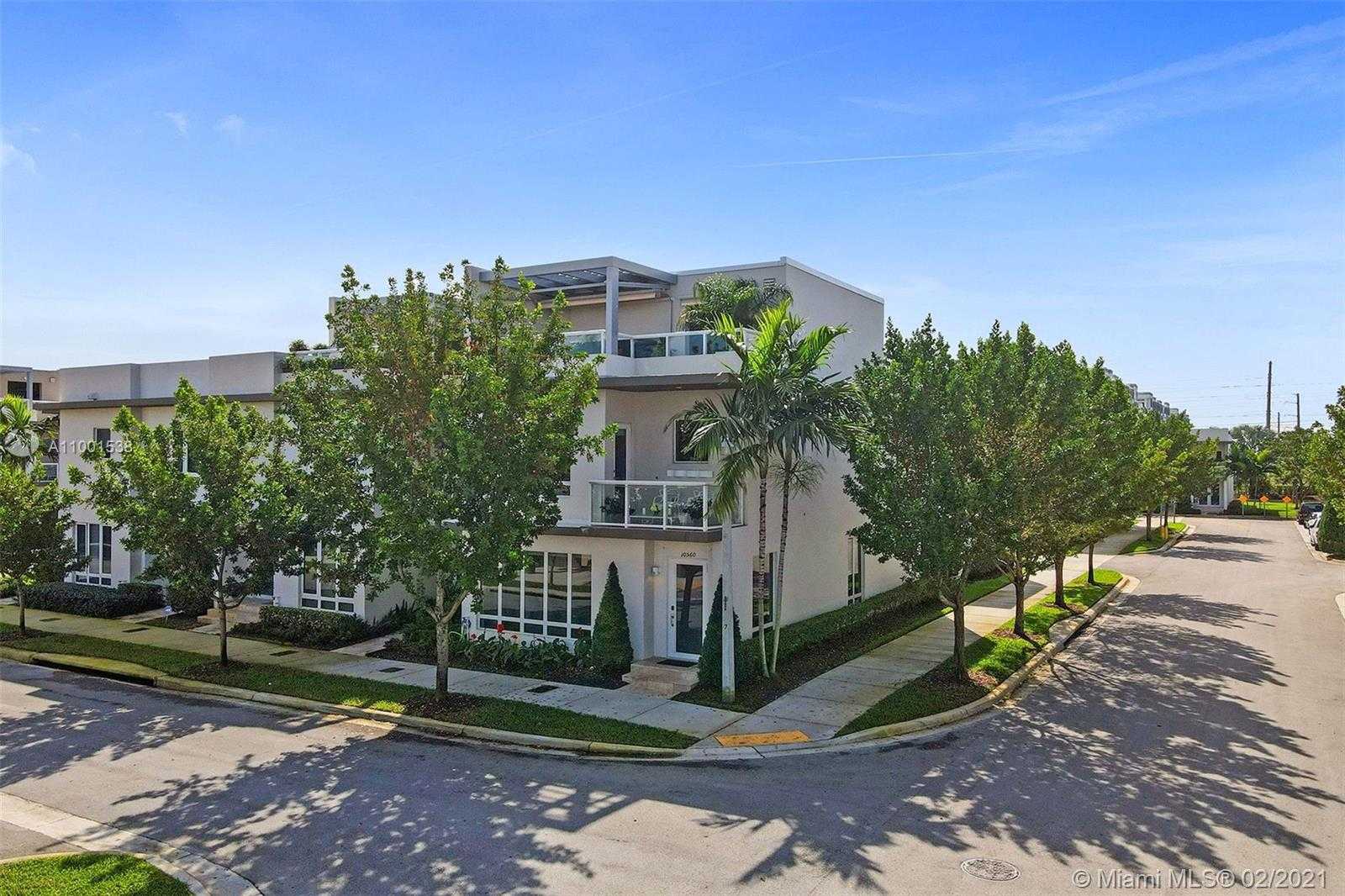 Small Image of 10560 NORTH WEST 64TH TER, Doral Number 76