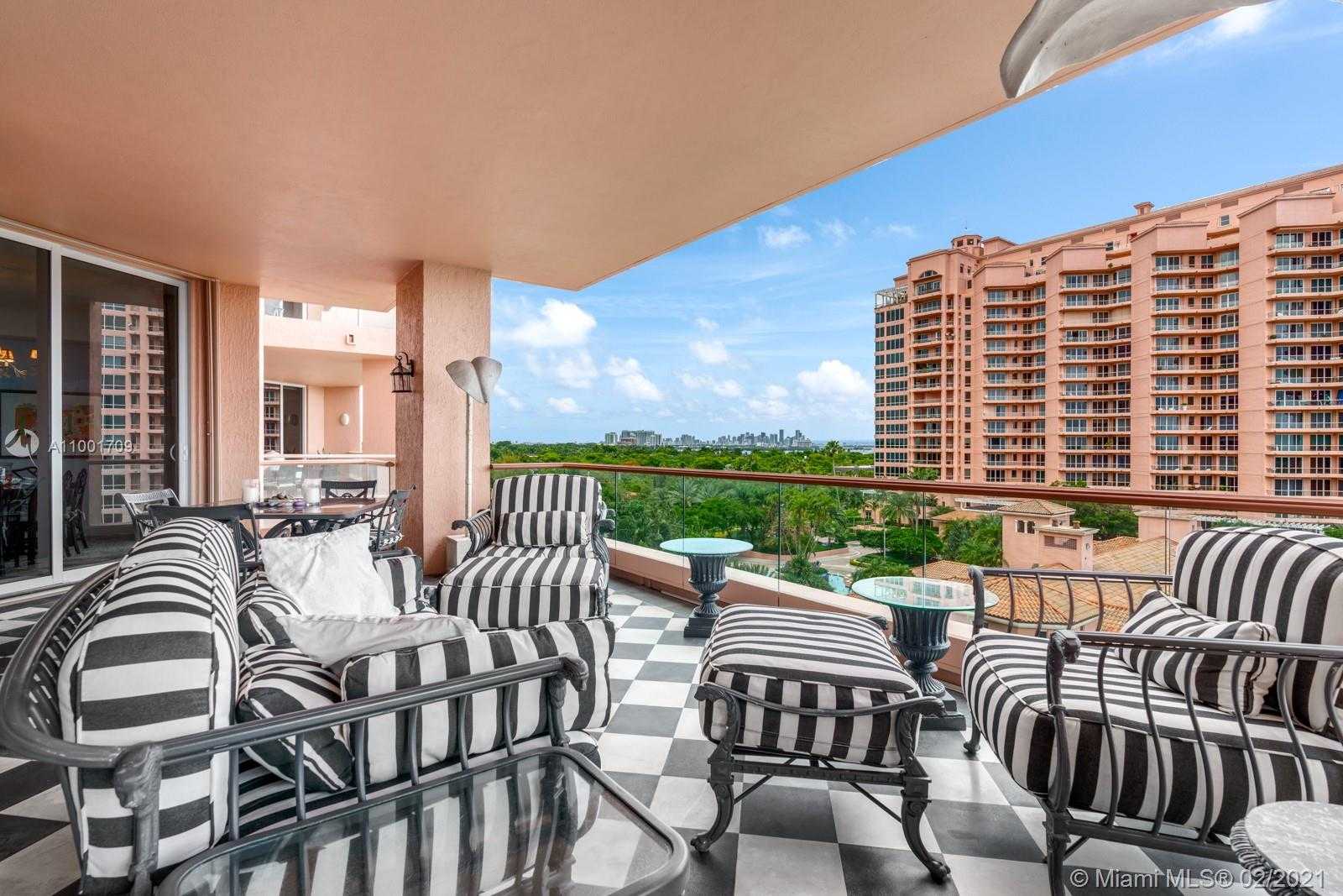 Small Image of 60 EDGEWATER DR #7A, Coral Gables Number 15