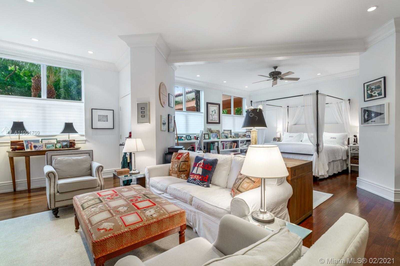 Small Image of 60 EDGEWATER DR #7A, Coral Gables Number 19