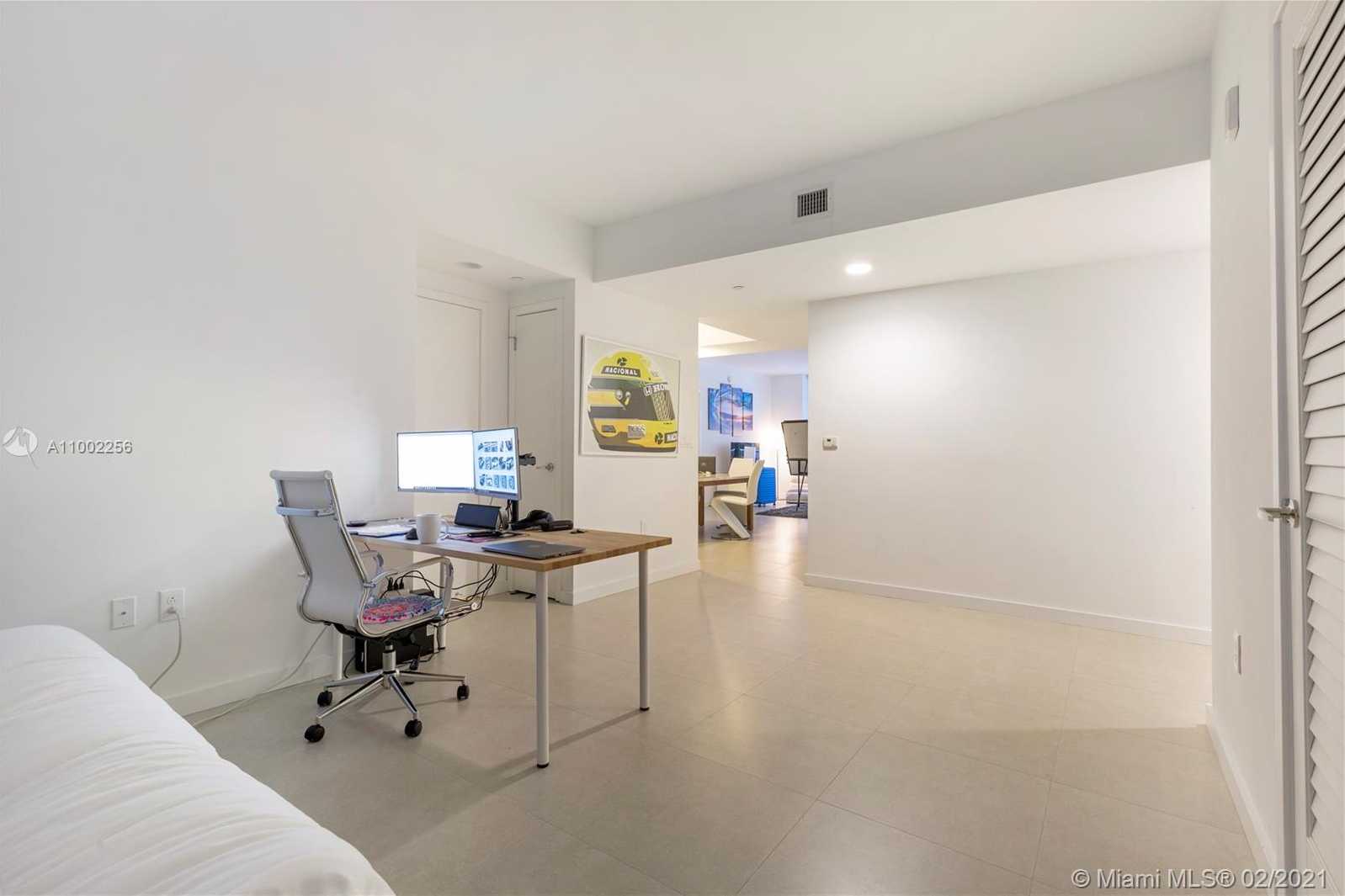Small Image of 1010 BRICKELL AVE #1706, Miami Number 12