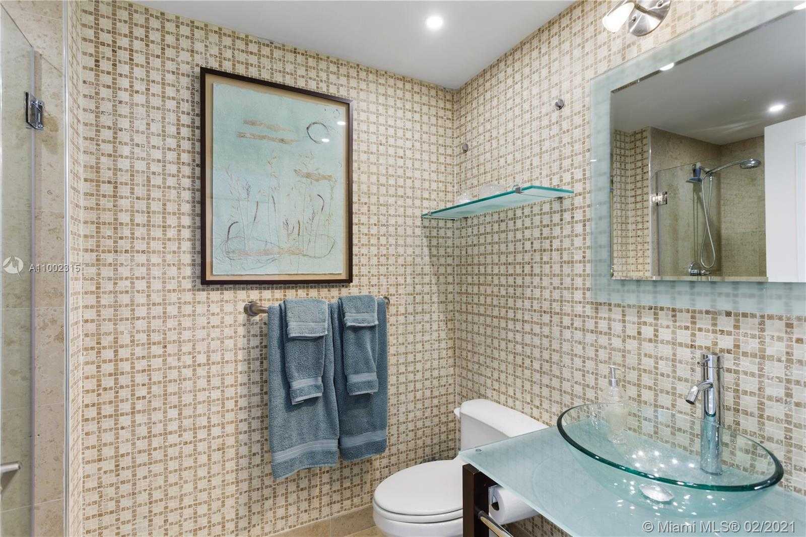 Small Image of 4779 COLLINS AVE #2401, Miami Beach Number 13