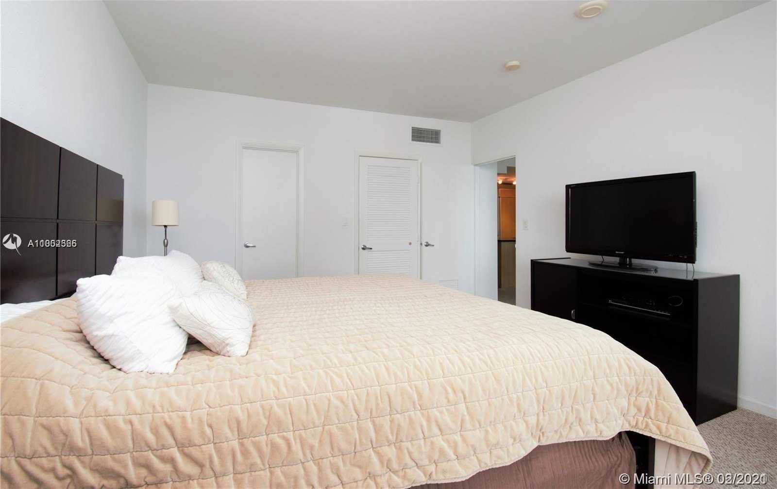 Small Image of 10275 COLLINS AVE #1514, Bal Harbour Number 2