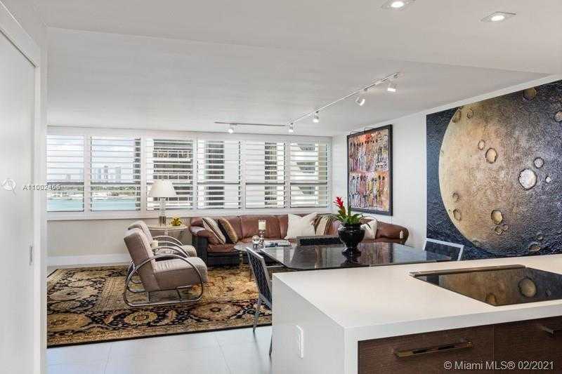 Small Image of 11 ISLAND AVE #603, Miami Beach Number 2
