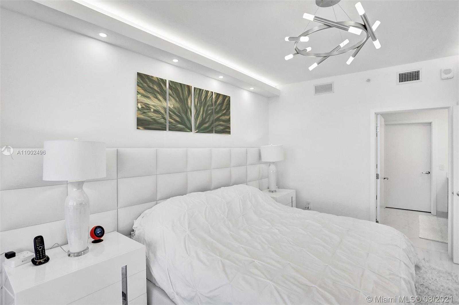 Small Image of 16385 BISCAYNE BLVD #3001, North Miami Beach Number 19