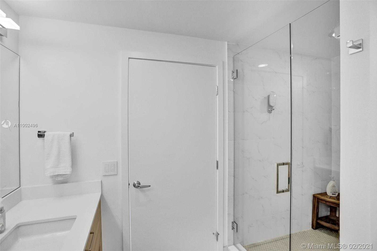 Small Image of 16385 BISCAYNE BLVD #3001, North Miami Beach Number 21
