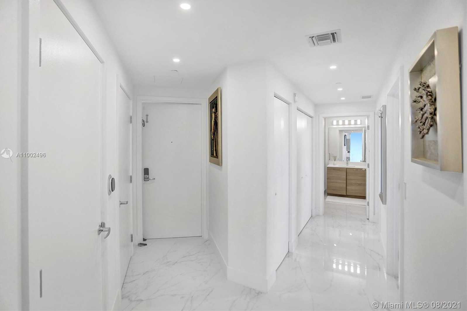 Small Image of 16385 BISCAYNE BLVD #3001, North Miami Beach Number 22
