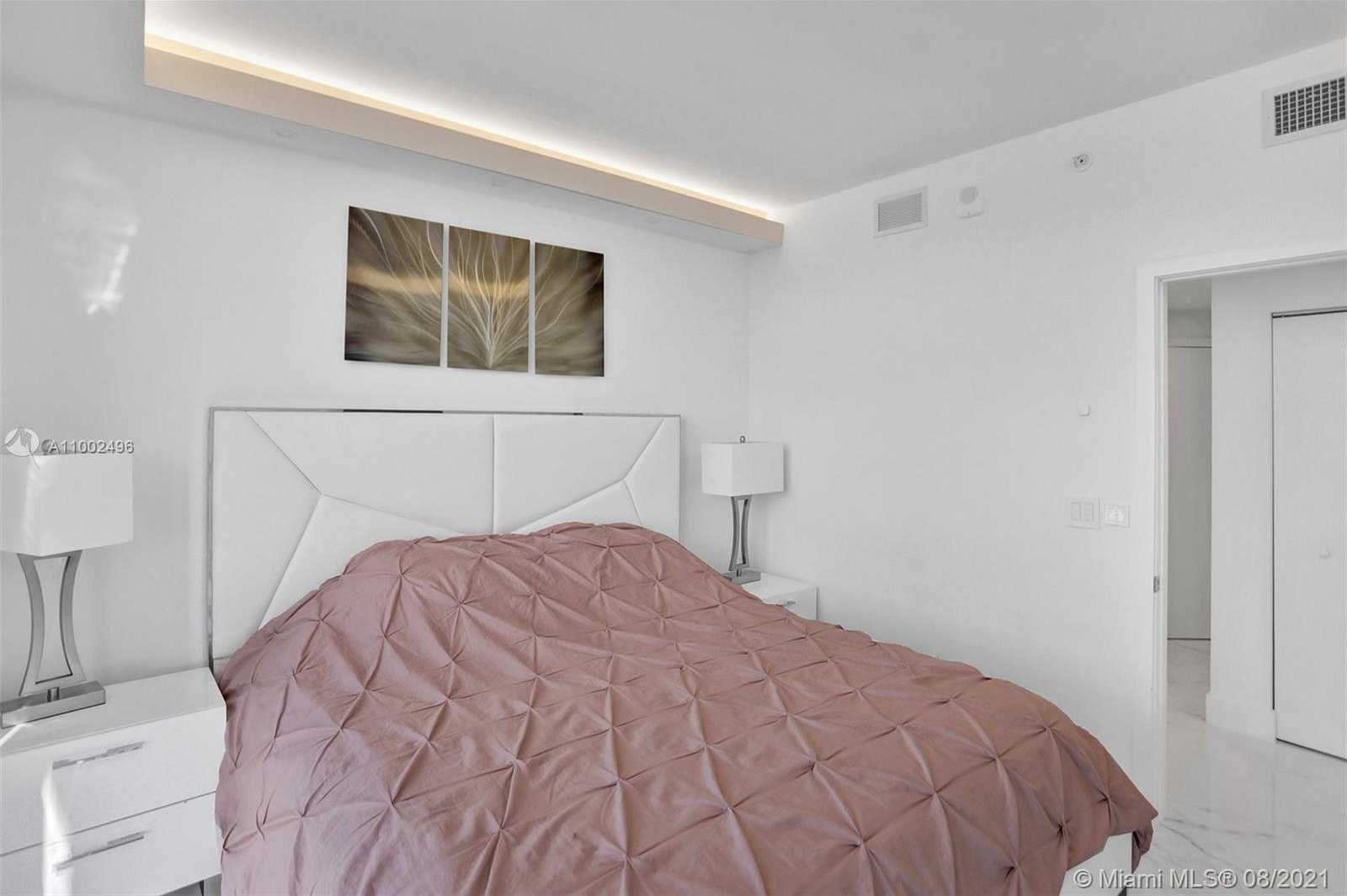 Small Image of 16385 BISCAYNE BLVD #3001, North Miami Beach Number 29