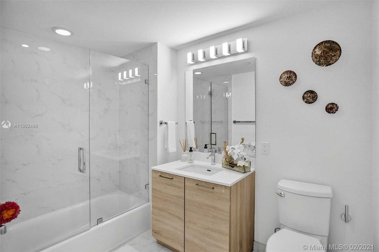 Small Image of 16385 BISCAYNE BLVD #3001, North Miami Beach Number 31