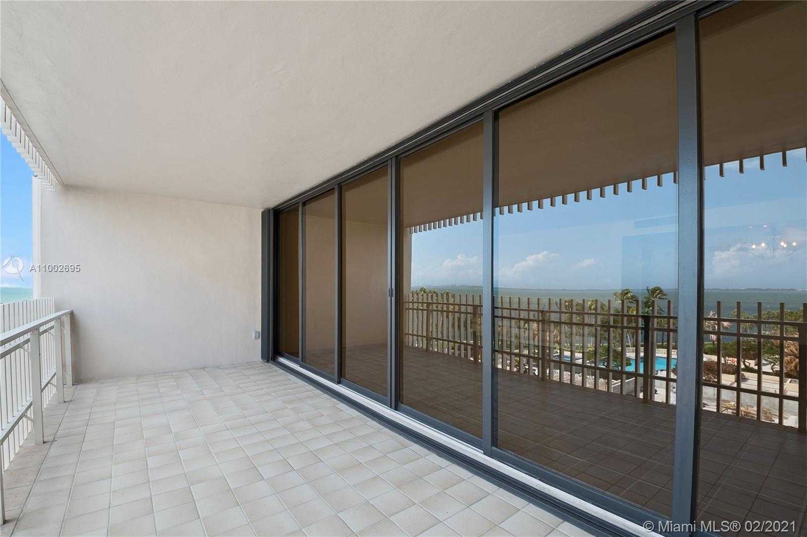 Small Image of 1 GROVE ISLE DR #A505, Coconut Grove Number 6