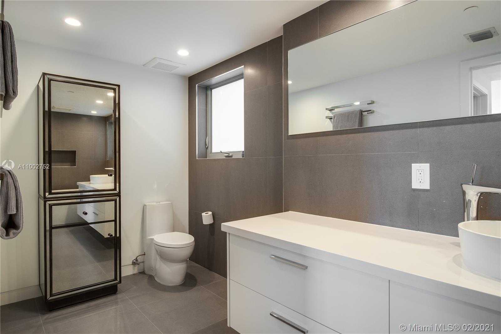 Small Image of 245 MICHIGAN AVE #LP-4, Miami Beach Number 11