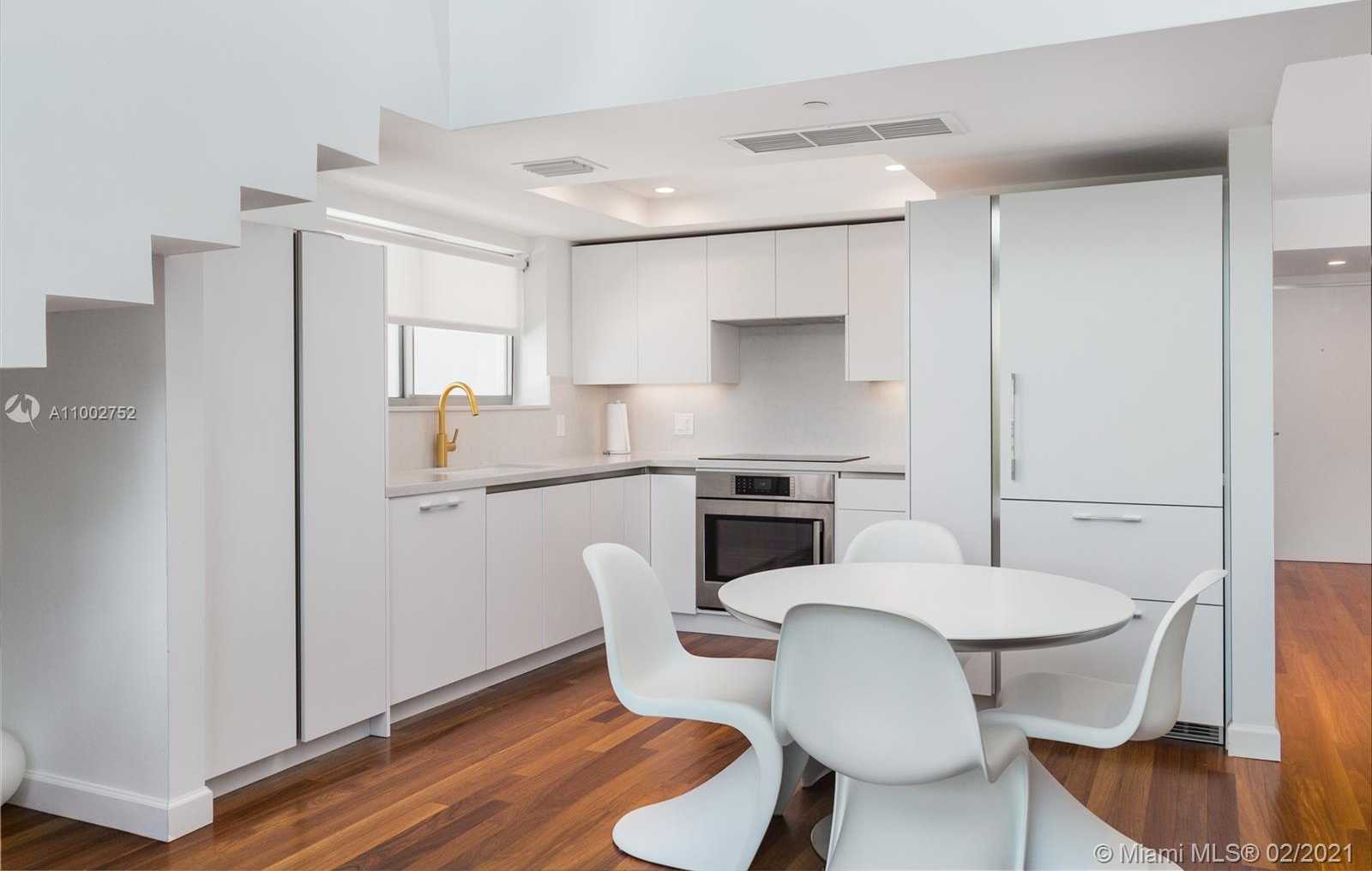 Small Image of 245 MICHIGAN AVE #LP-4, Miami Beach Number 3