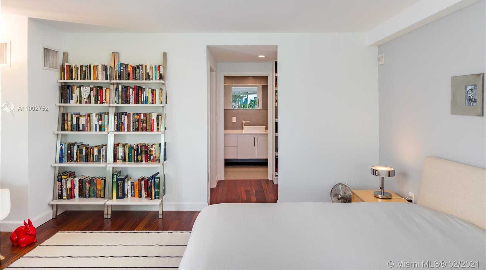 Small Image of 245 MICHIGAN AVE #LP-4, Miami Beach Number 5