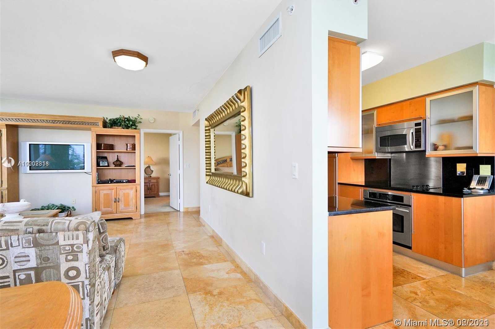 Small Image of 6365 COLLINS AVE #808, Miami Beach Number 10