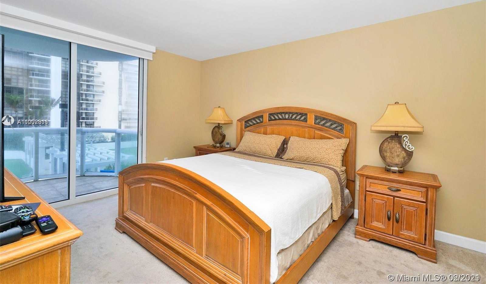 Small Image of 6365 COLLINS AVE #808, Miami Beach Number 13