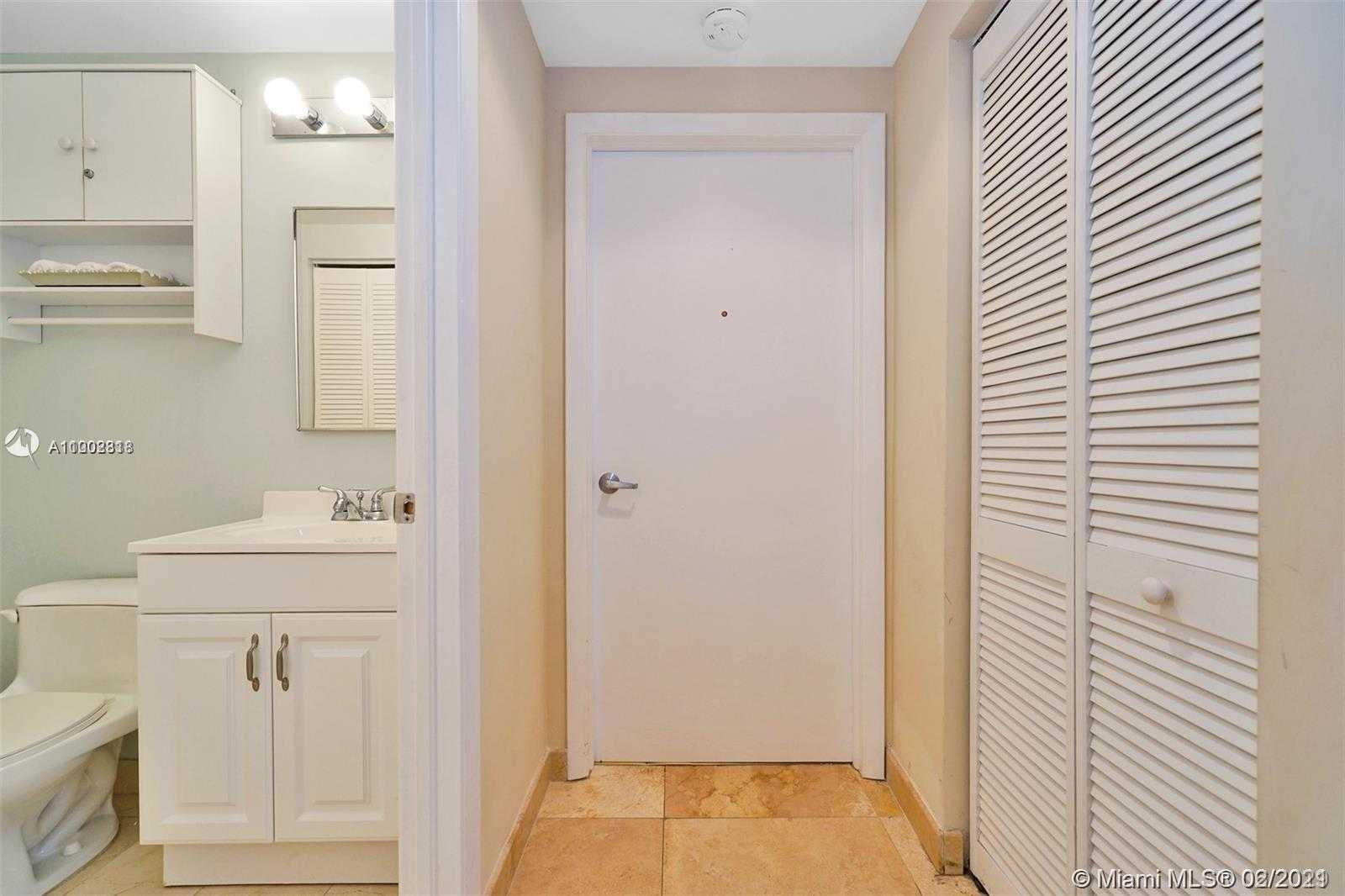 Small Image of 6365 COLLINS AVE #808, Miami Beach Number 21