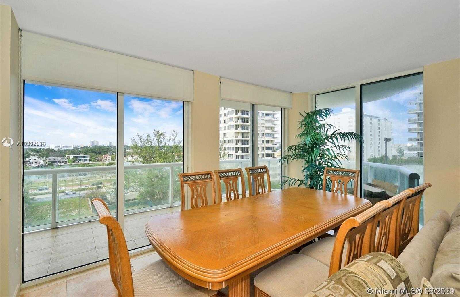 Small Image of 6365 COLLINS AVE #808, Miami Beach Number 7