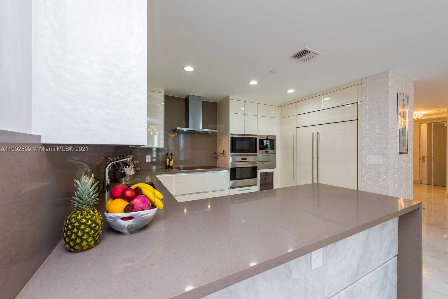 Small Image of 17475 COLLINS AVE #1002, Sunny Isles Beach Number 4