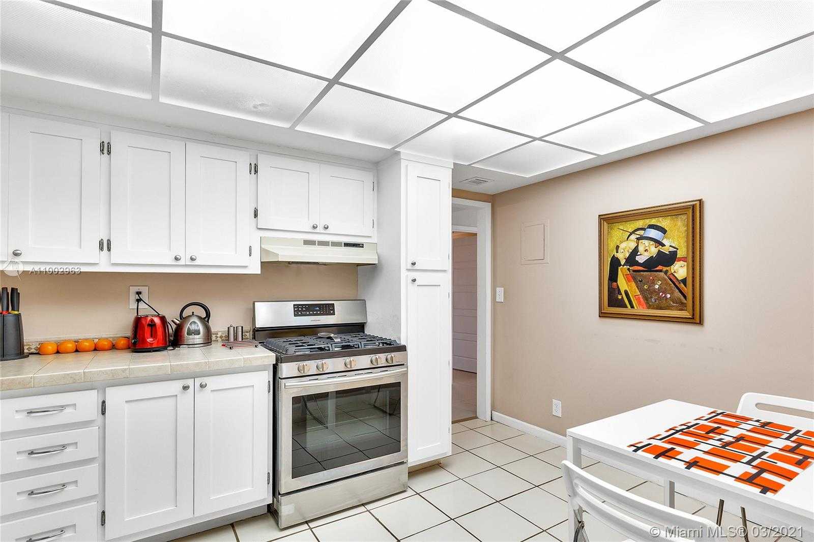 Small Image of 3140 SOUTH OCEAN DR #PH1, Hallandale Beach Number 14