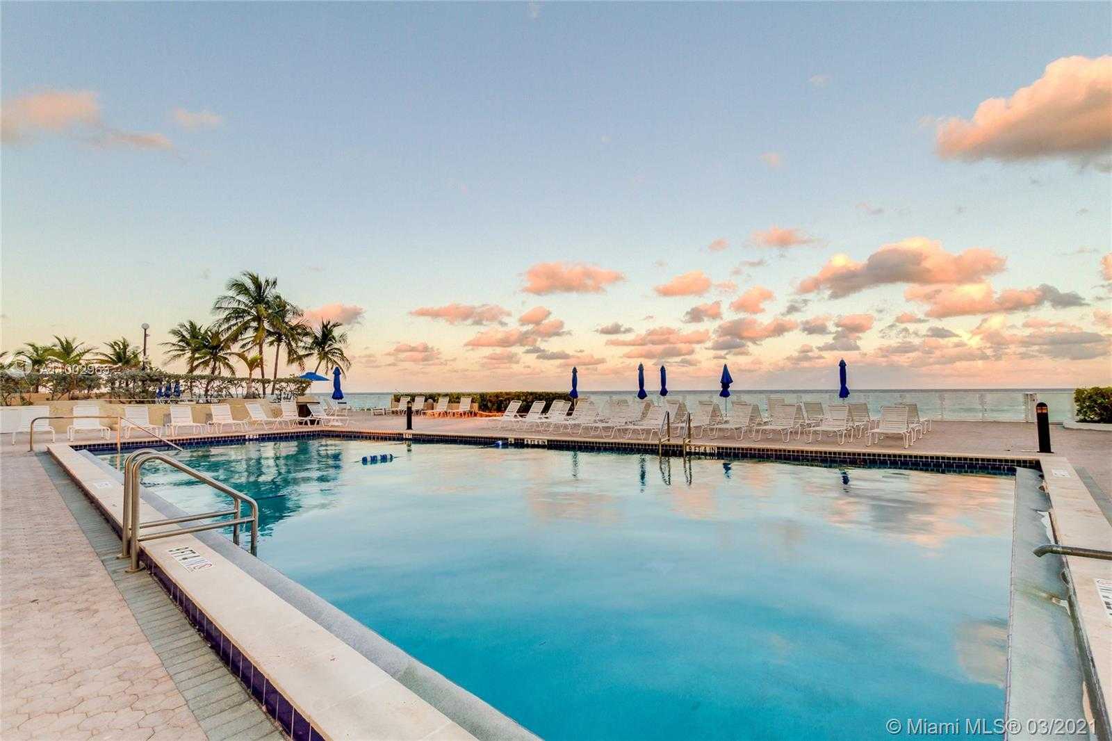 Small Image of 3140 SOUTH OCEAN DR #PH1, Hallandale Beach Number 18