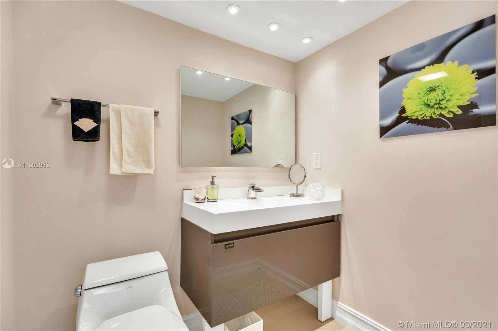 Small Image of 3140 SOUTH OCEAN DR #PH1, Hallandale Beach Number 7