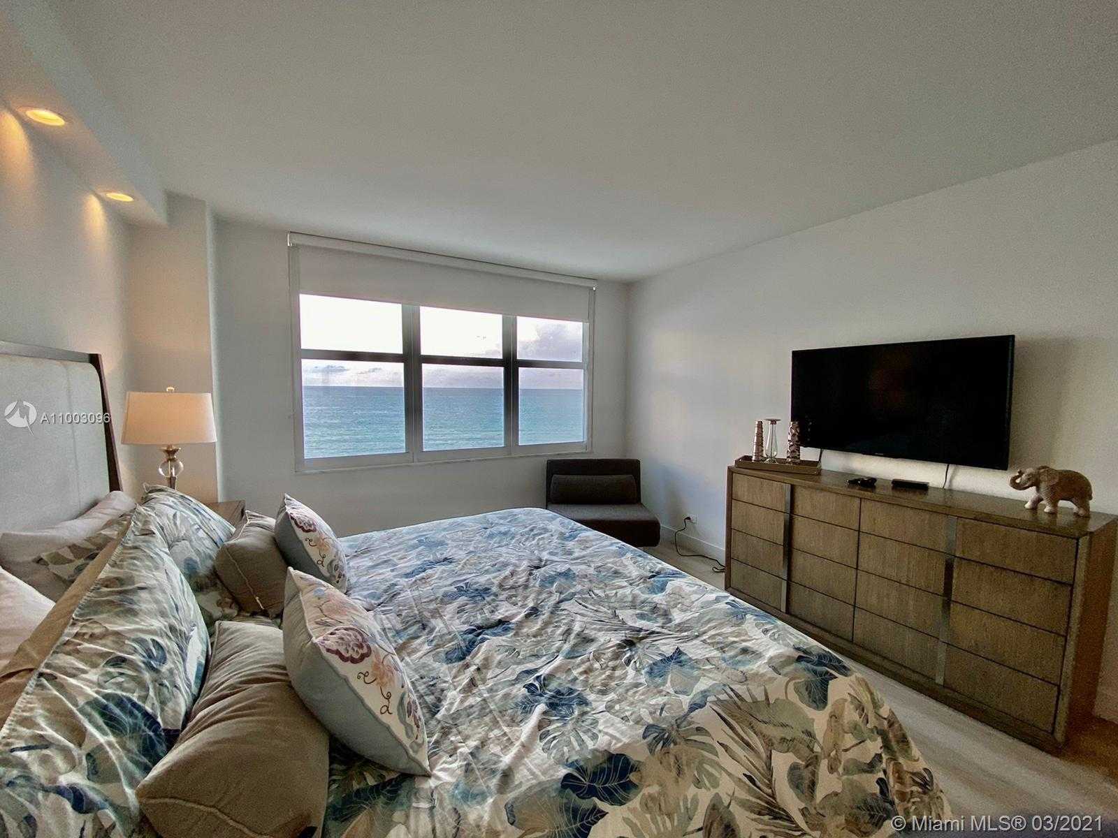 Small Image of 5601 COLLINS AVE #803, Miami Beach Number 12
