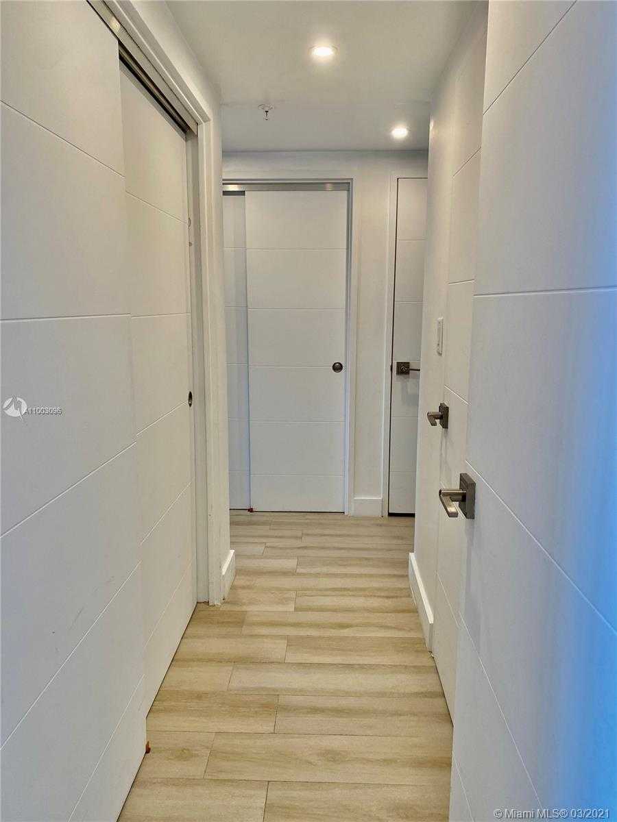 Small Image of 5601 COLLINS AVE #803, Miami Beach Number 16